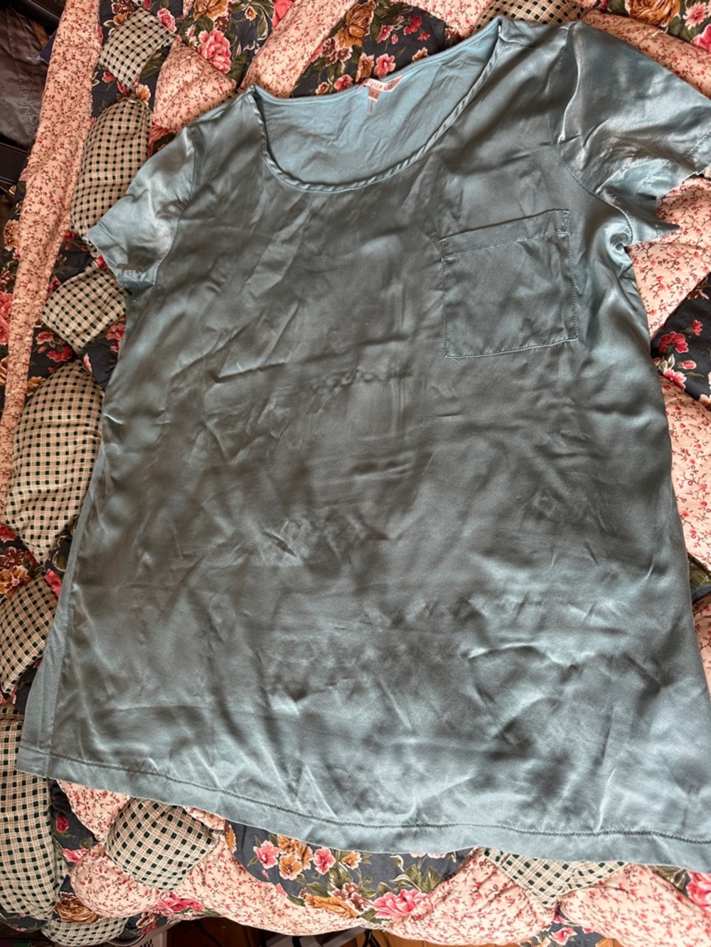 C—Women's Satin Scoop Neck Tee with Chest Pocket - Dusty Blue